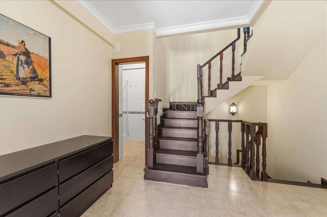 Moradia T4 para Venda em Albufeira e Olhos de Água Foto 13