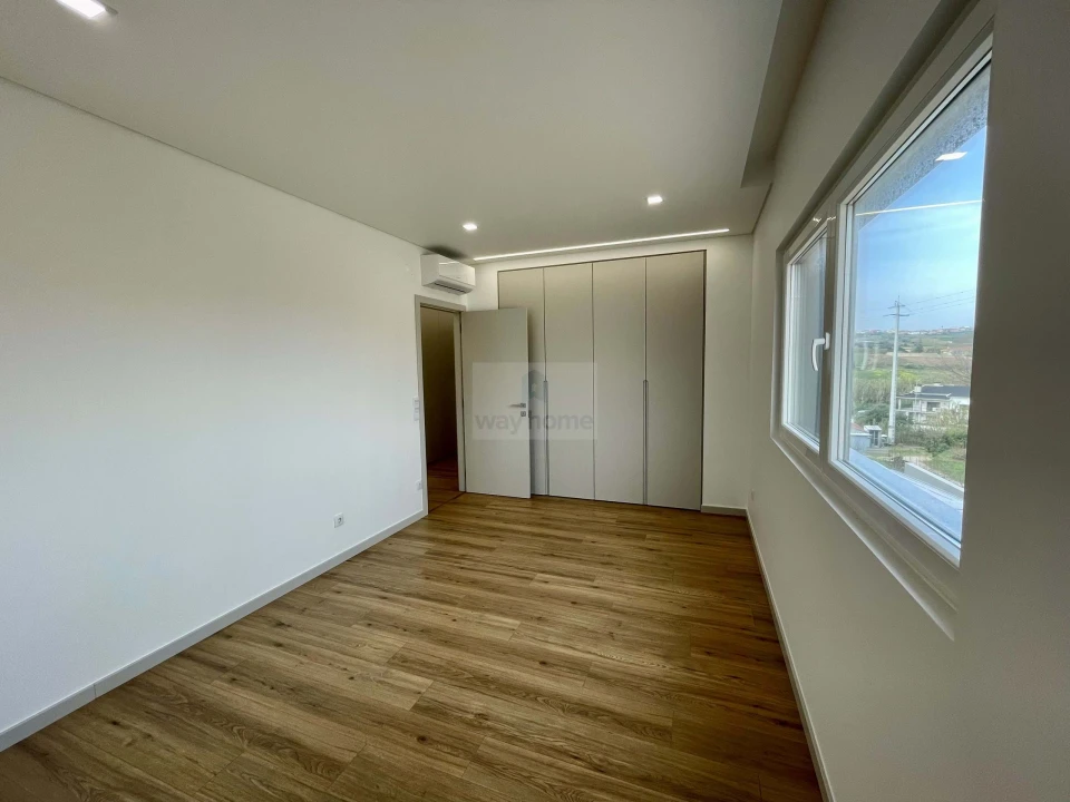 Apartamento T3 para Venda em Lourinhã e Atalaia Foto 18