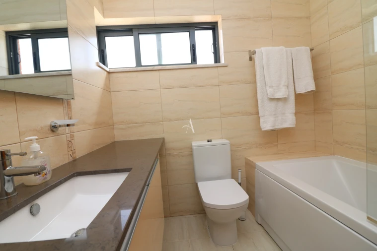 Moradia T3 para Venda em São Brás de Alportel Foto 16