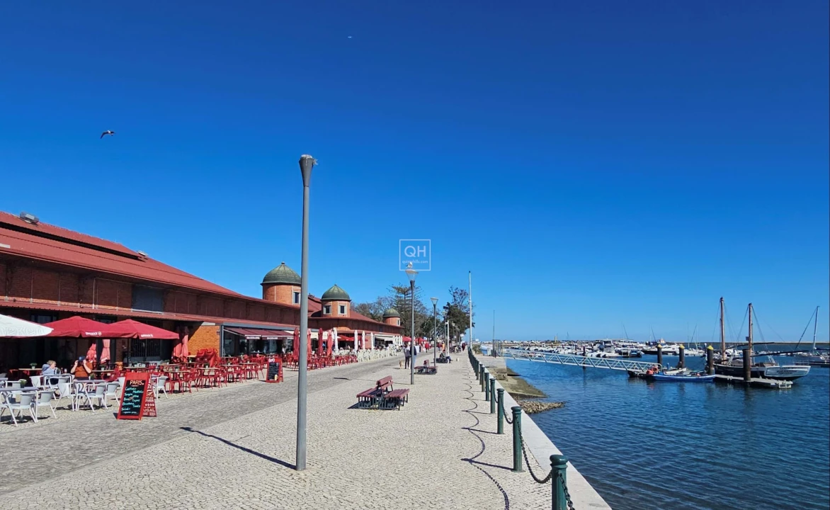 Apartamento T2 para Venda em Olhão Foto 29