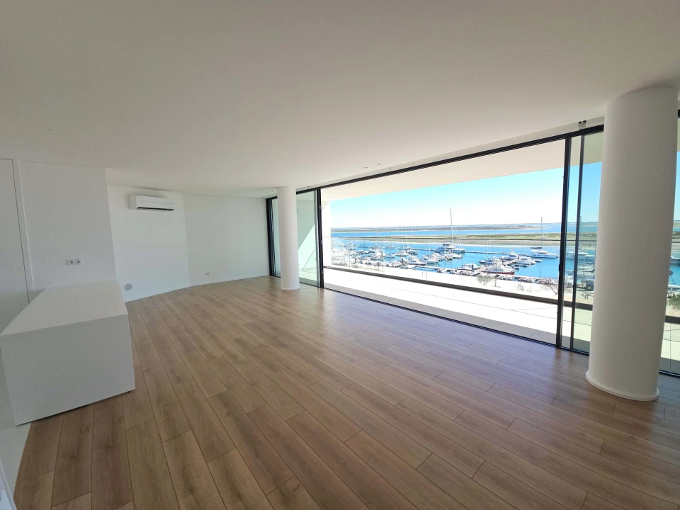 Apartamento T2 para Venda em Olhão Foto 4