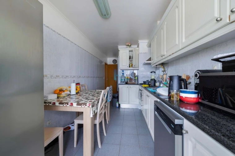 Apartamento T3 para Venda em Estômbar e Parchal Foto 7