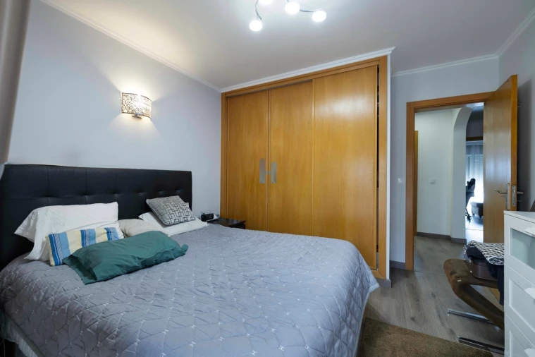 Apartamento T3 para Venda em Estômbar e Parchal Foto 10