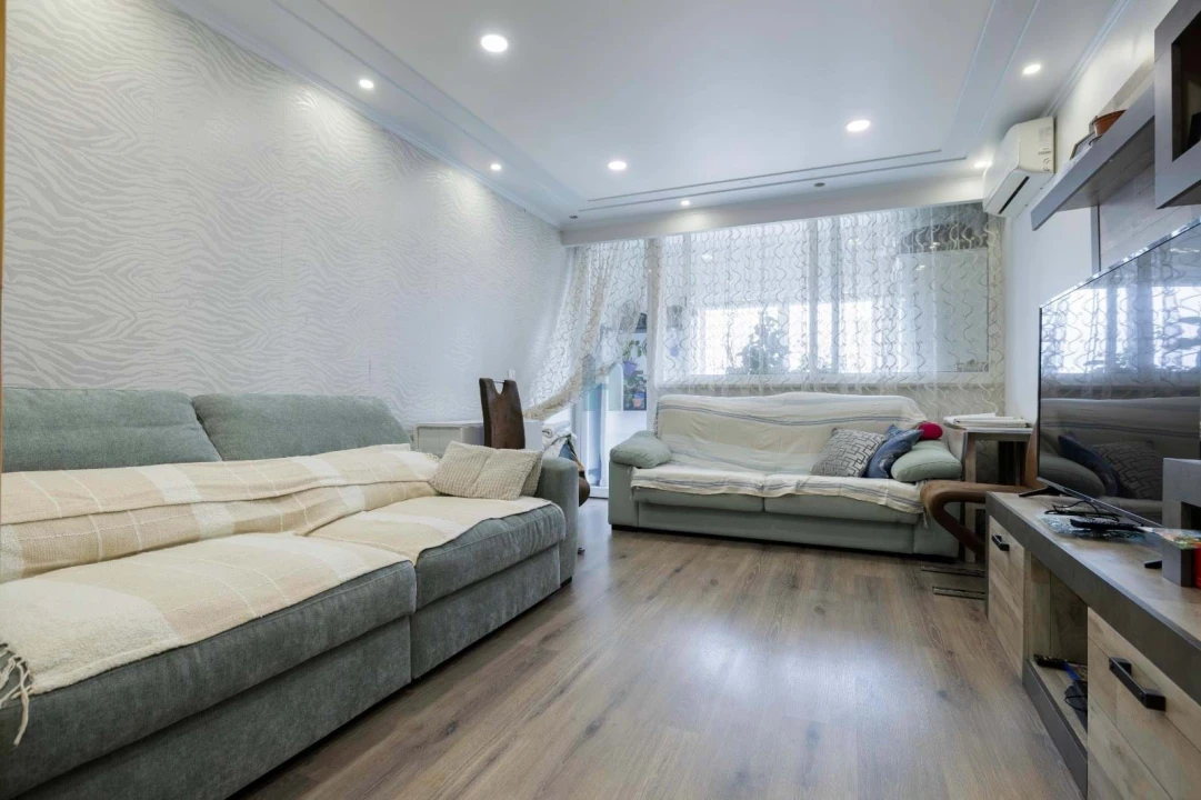 Apartamento T3 para Venda em Estômbar e Parchal Foto 3