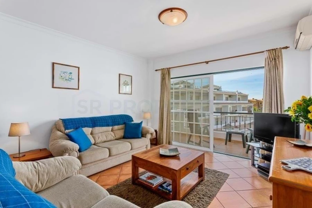 Apartamento T2 para Venda em Quarteira Foto 3