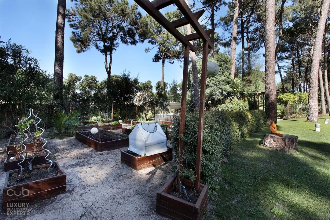 Moradia T5 para Venda em Charneca de Caparica e Sobreda Foto 90