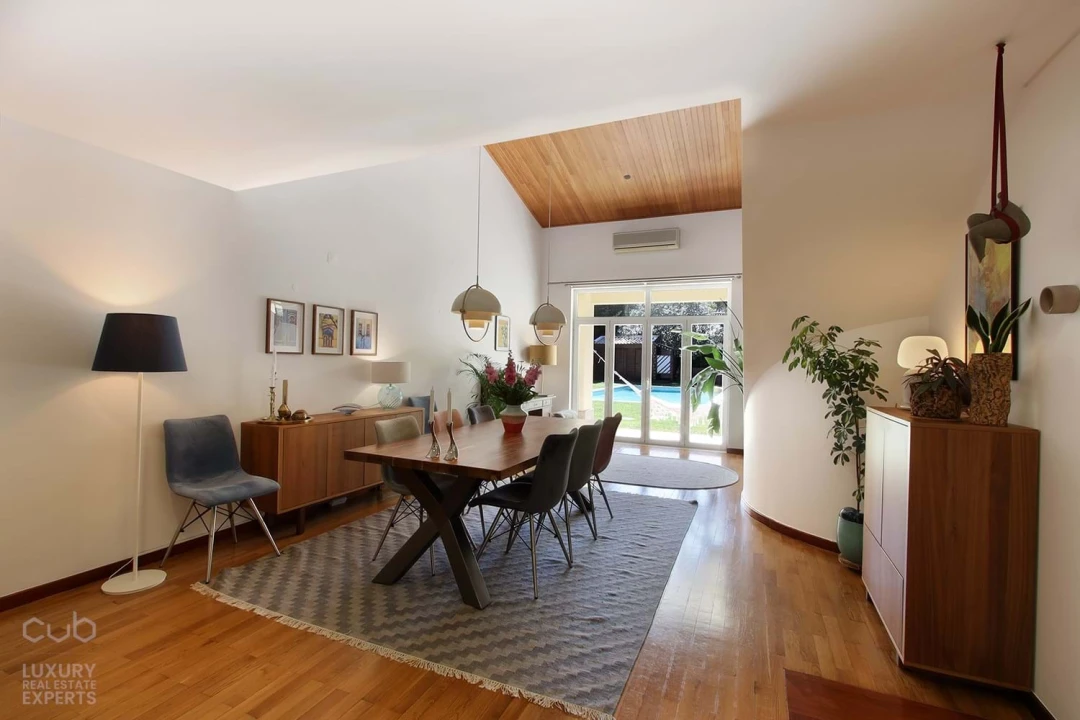 Moradia T5 para Venda em Charneca de Caparica e Sobreda Foto 25