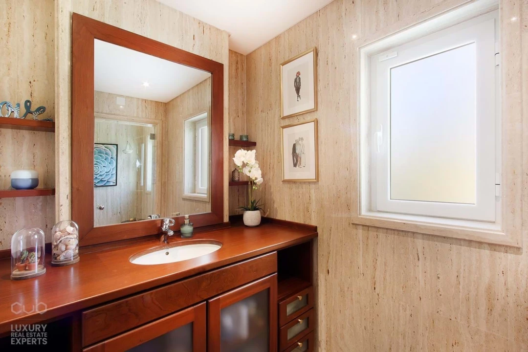 Moradia T5 para Venda em Charneca de Caparica e Sobreda Foto 47