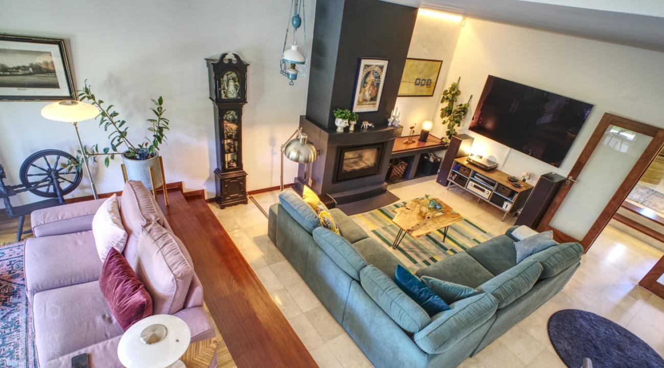 Moradia T5 para Venda em Charneca de Caparica e Sobreda Foto 9