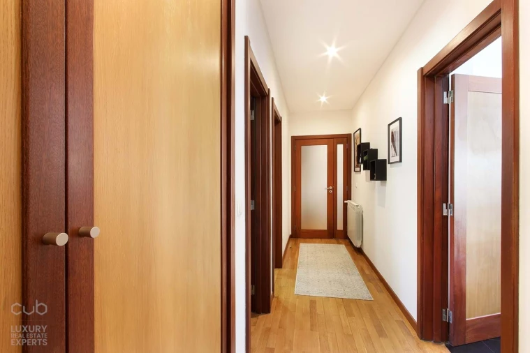 Moradia T5 para Venda em Charneca de Caparica e Sobreda Foto 48