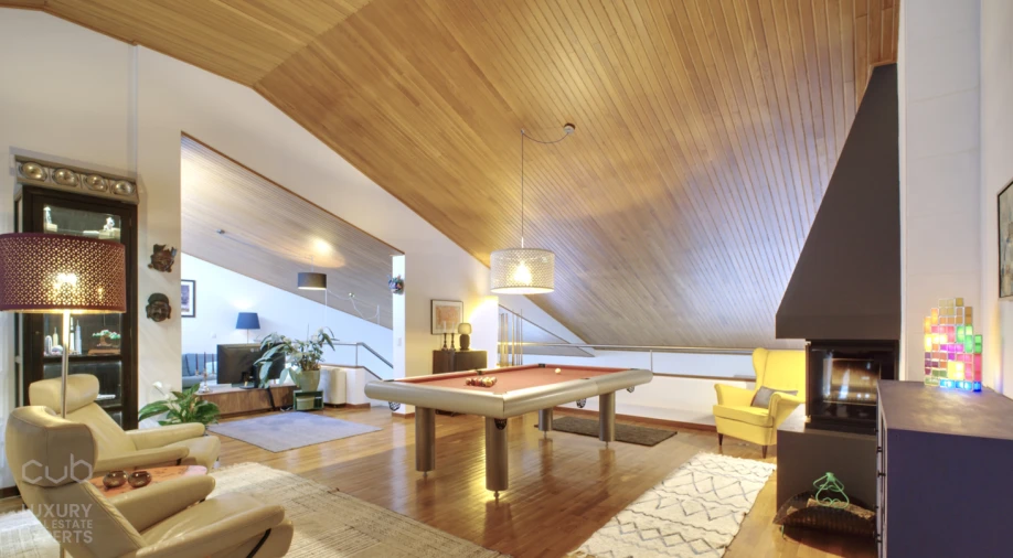 Moradia T5 para Venda em Charneca de Caparica e Sobreda Foto 18