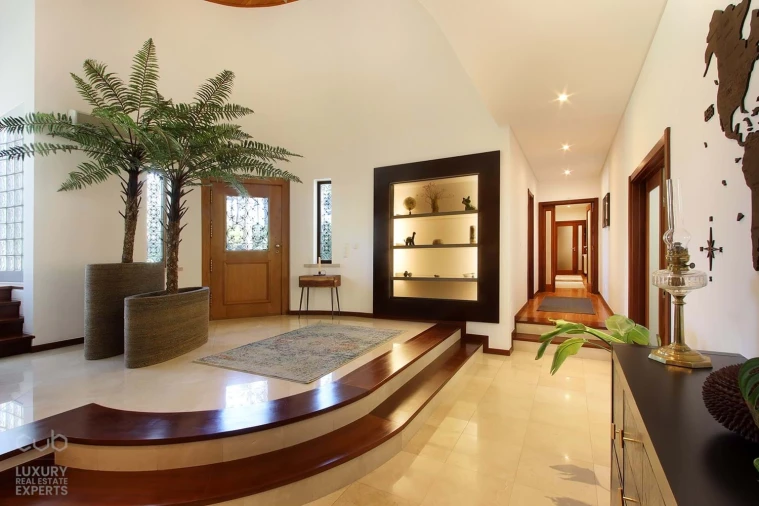 Moradia T5 para Venda em Charneca de Caparica e Sobreda Foto 2