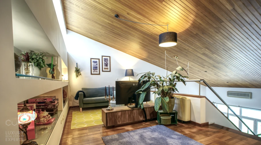 Moradia T5 para Venda em Charneca de Caparica e Sobreda Foto 19