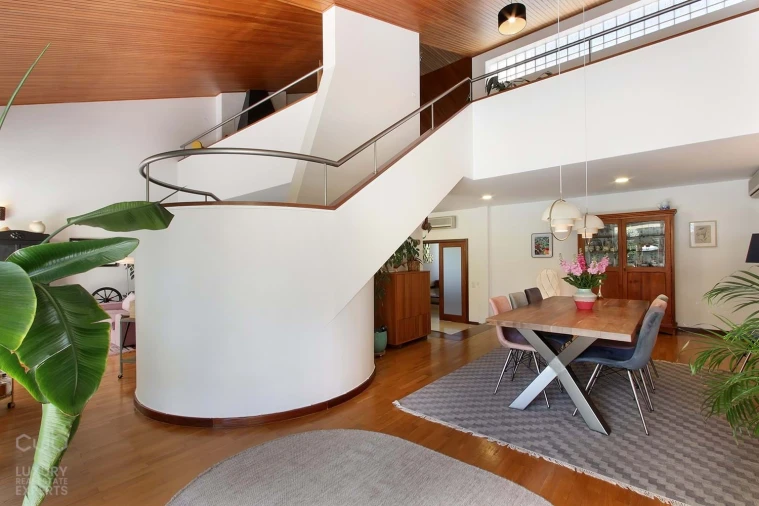 Moradia T5 para Venda em Charneca de Caparica e Sobreda Foto 22