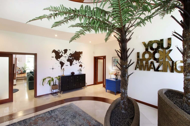 Moradia T5 para Venda em Charneca de Caparica e Sobreda Foto 3