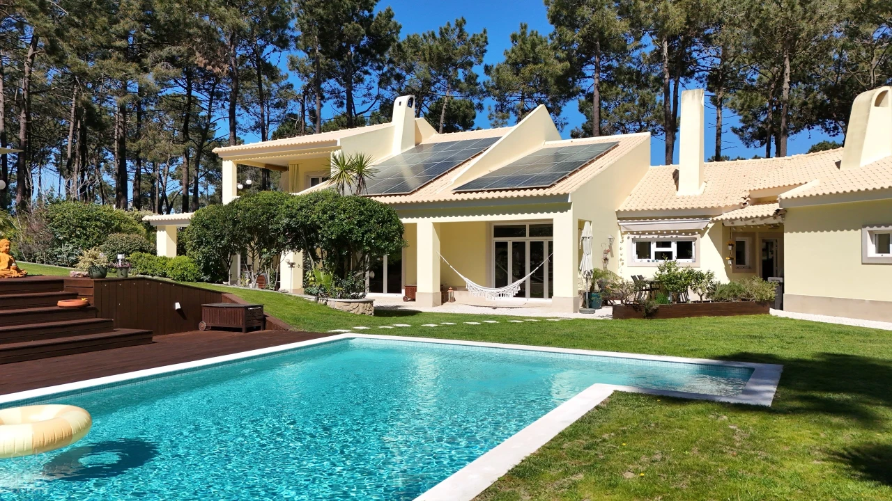 Moradia T5 para Venda em Charneca de Caparica e Sobreda Foto 1