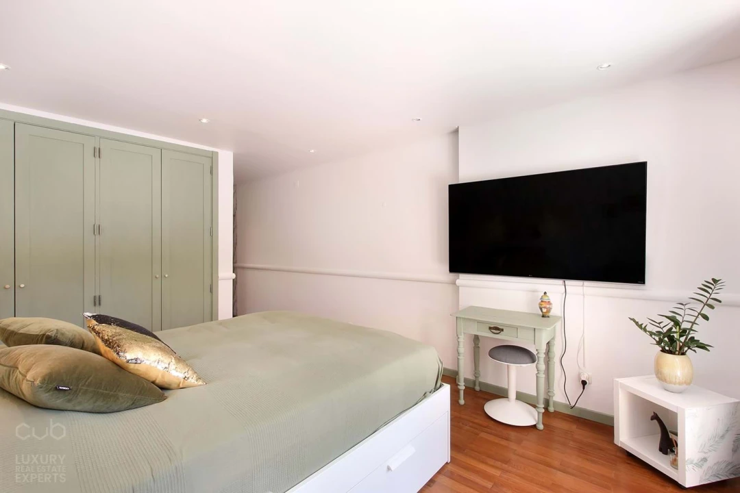 Moradia T5 para Venda em Charneca de Caparica e Sobreda Foto 11