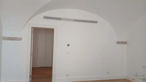 Apartamento T2 para Venda em Santa Maria Maior