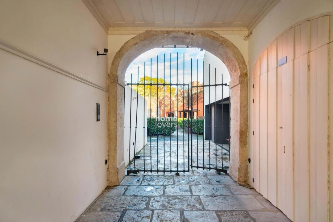 Moradia T4 para Venda em Alcantara Foto 26