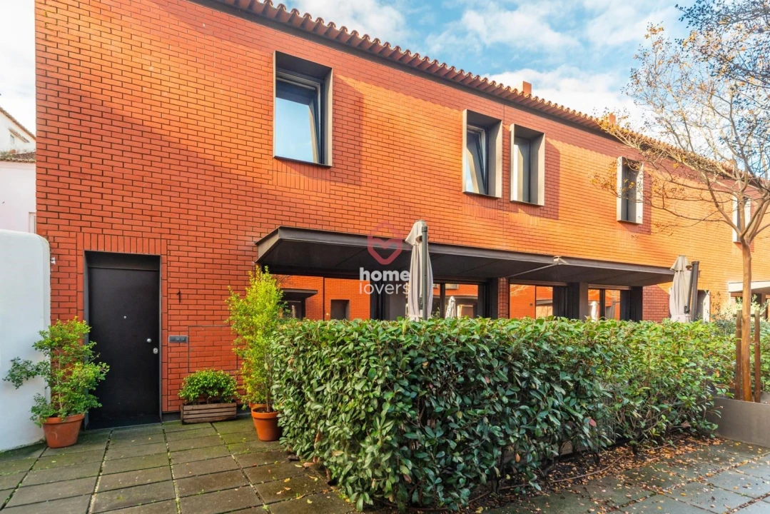 Moradia T4 para Venda em Alcantara Foto 21