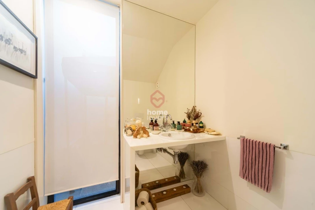 Moradia T4 para Venda em Alcantara Foto 7