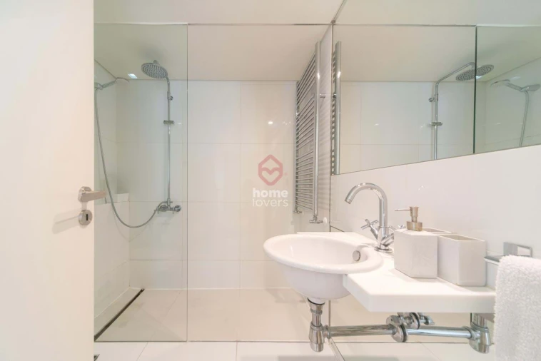 Moradia T4 para Venda em Alcantara Foto 13