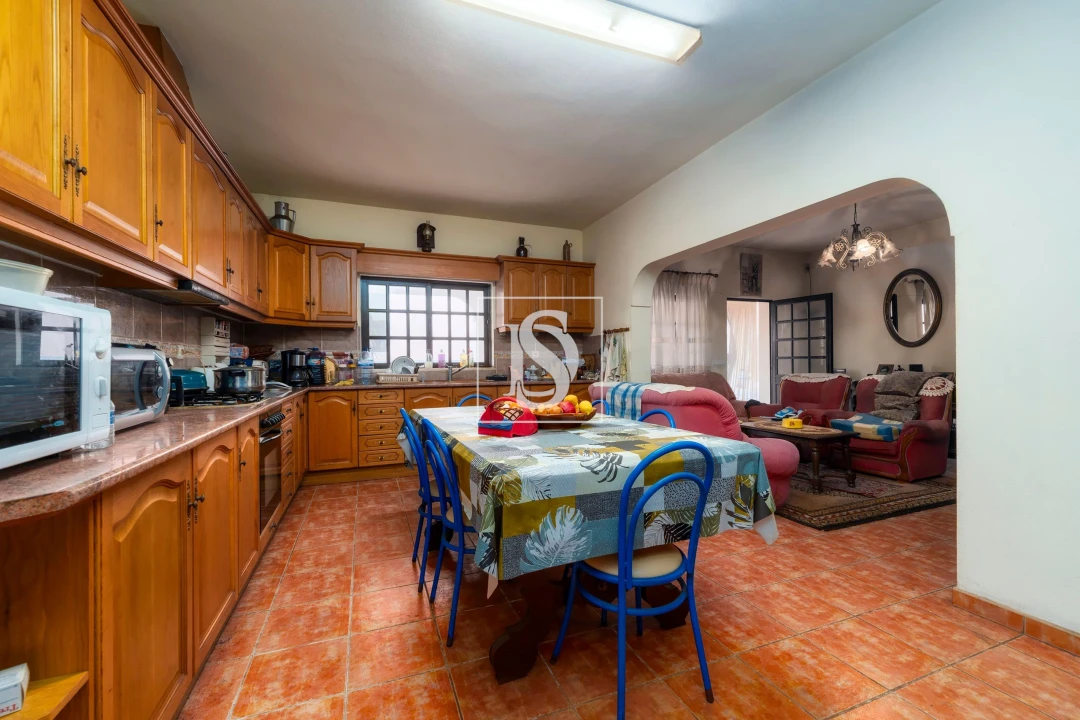 Moradia T3 para Venda em Alte Foto 4