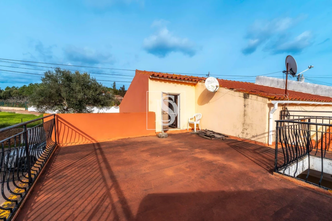 Moradia T3 para Venda em Alte Foto 23