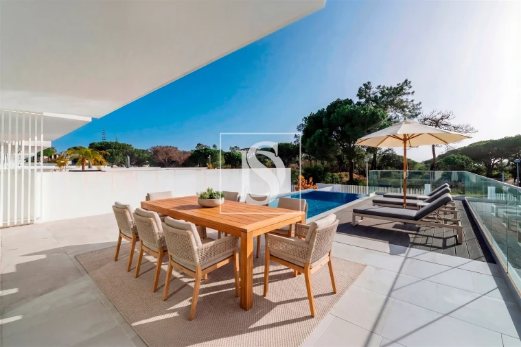 Moradia T3 para Venda em Almancil Foto 16