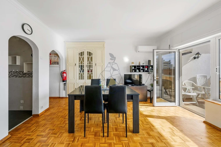 Apartamento T1 para Venda em Portimão Foto 5