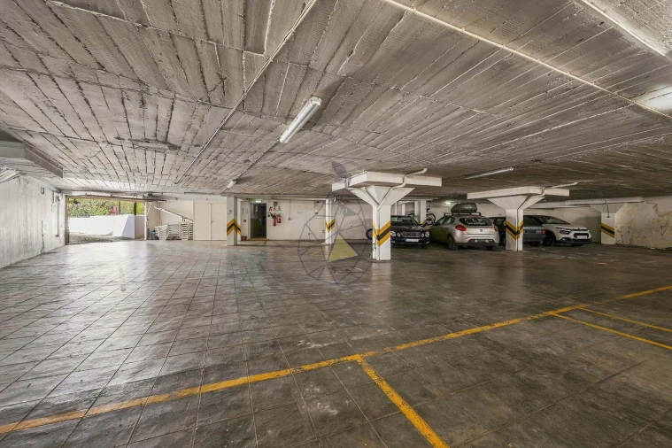 Apartamento T1 para Venda em Portimão Foto 52