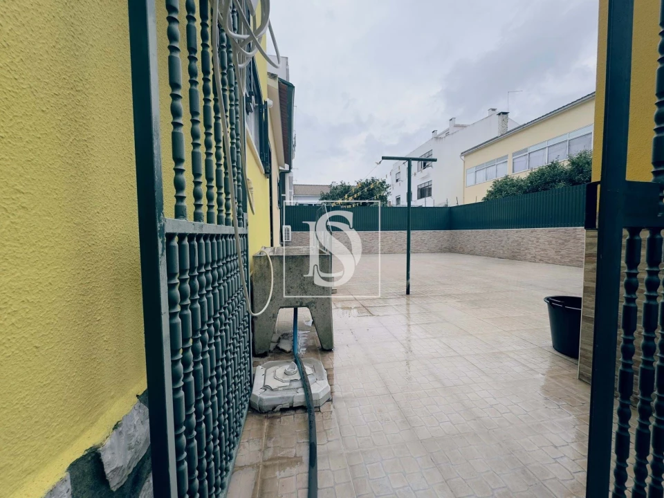 Moradia T5 para Venda em Pinhal Novo Foto 74