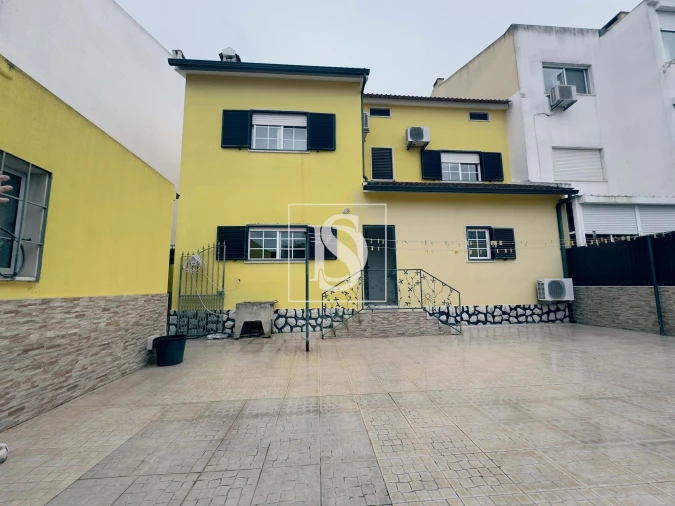 Moradia T5 para Venda em Pinhal Novo Foto 80