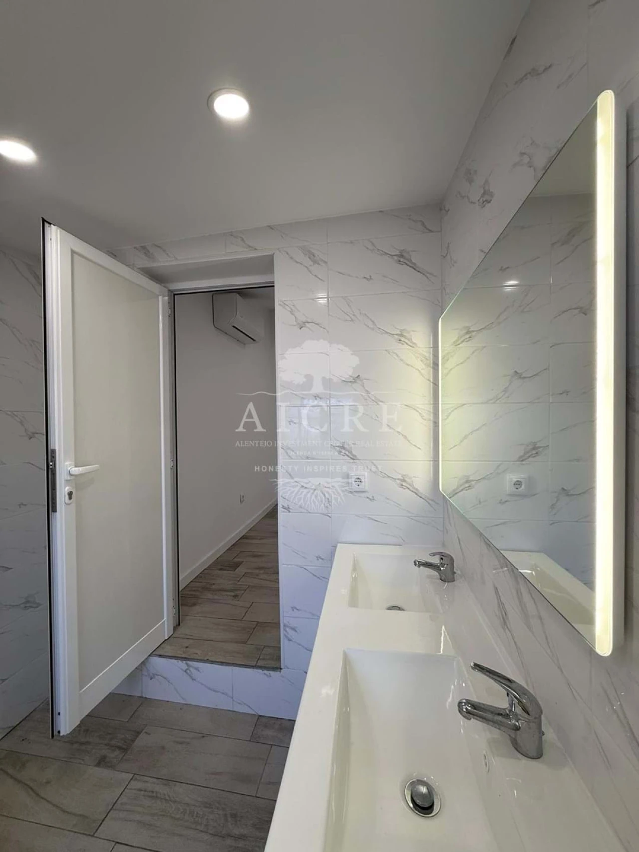 Moradia T2 para Venda em Selmes Foto 9