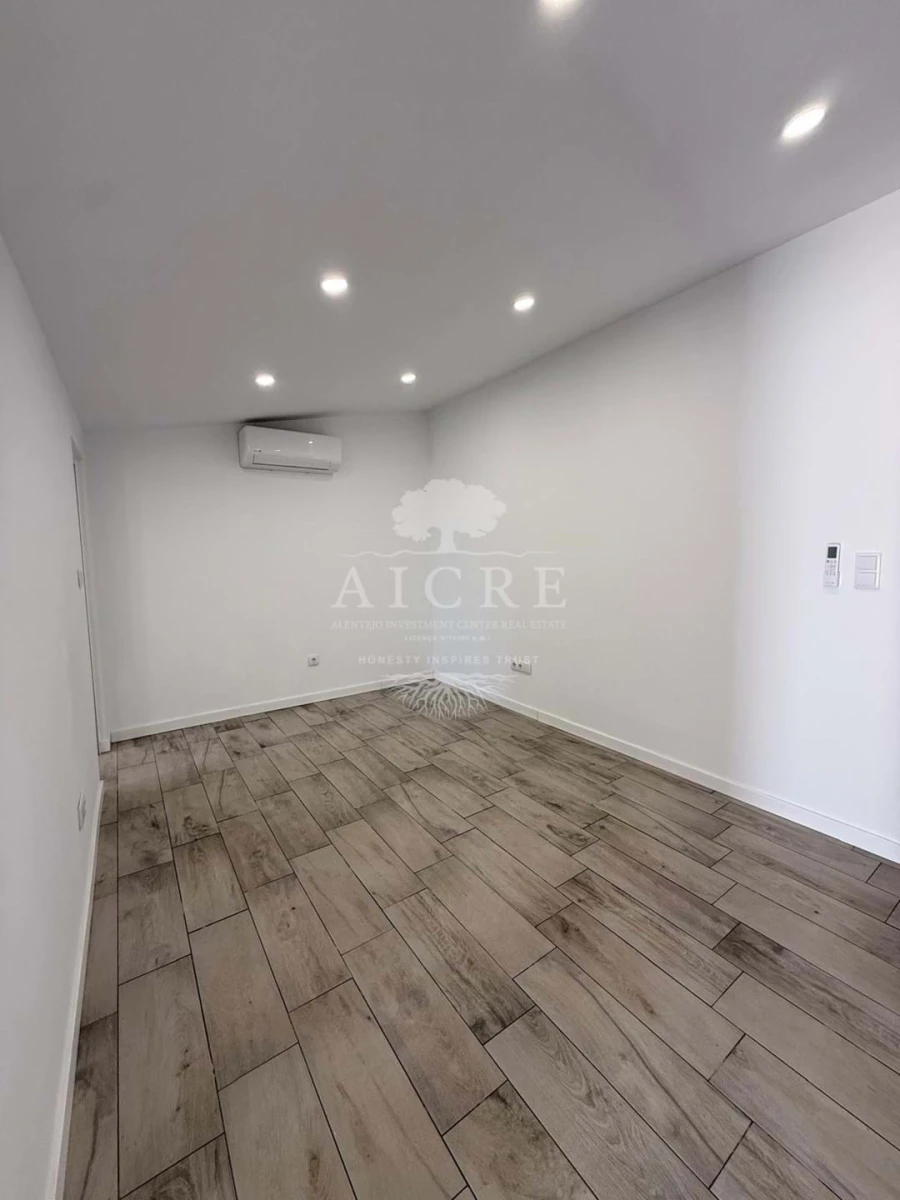 Moradia T2 para Venda em Selmes Foto 12