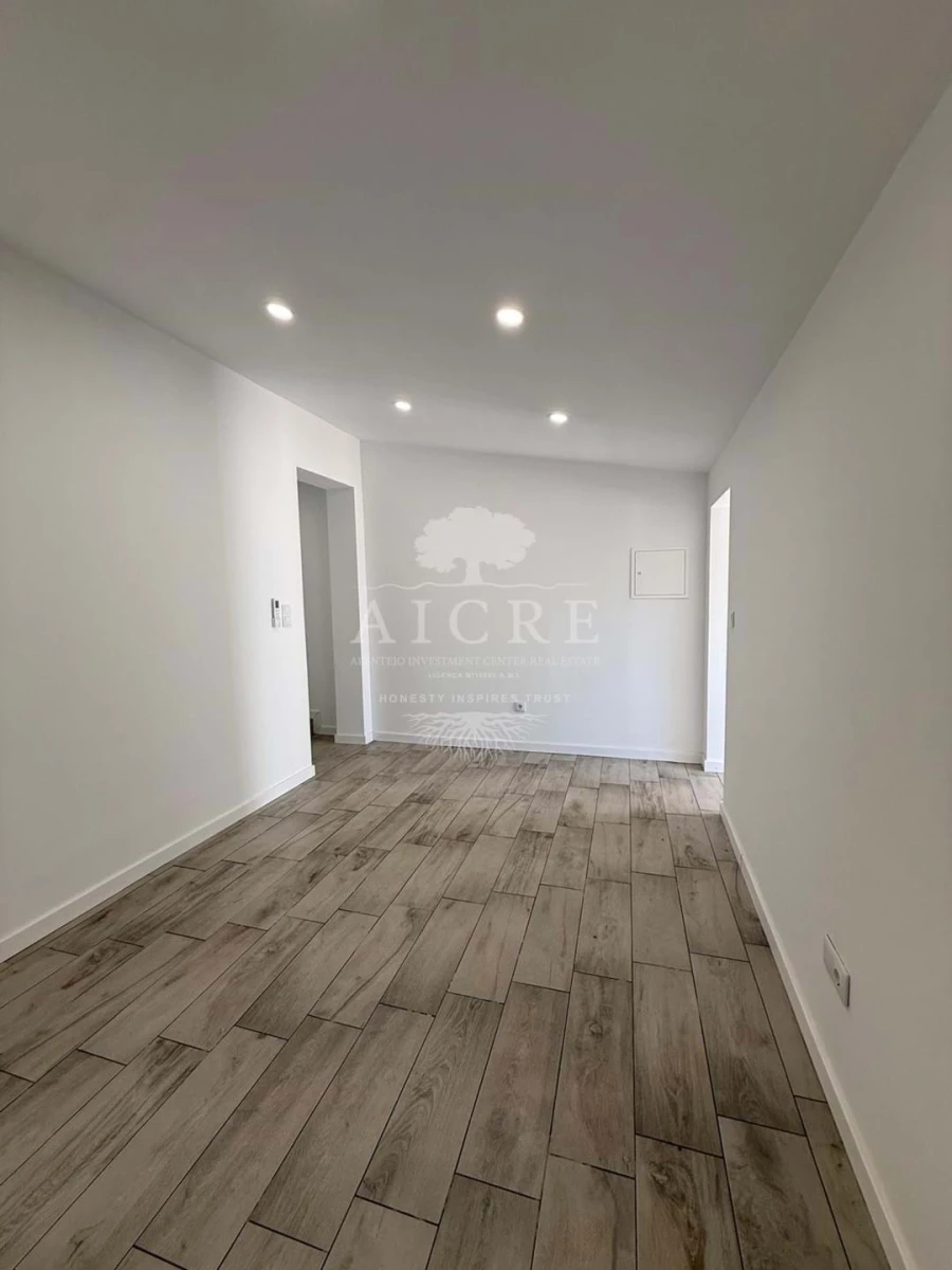 Moradia T2 para Venda em Selmes Foto 13