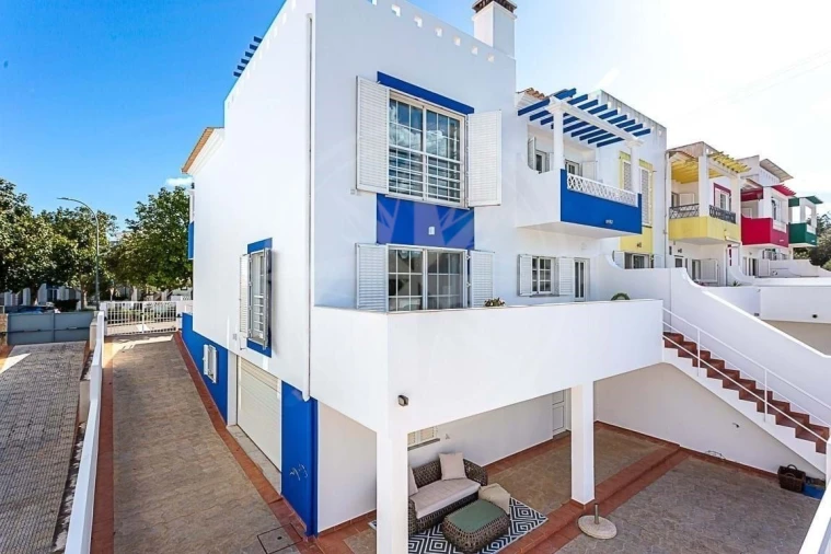 Moradia T5 para Venda em Tavira (Santa Maria e Santiago) Foto 3