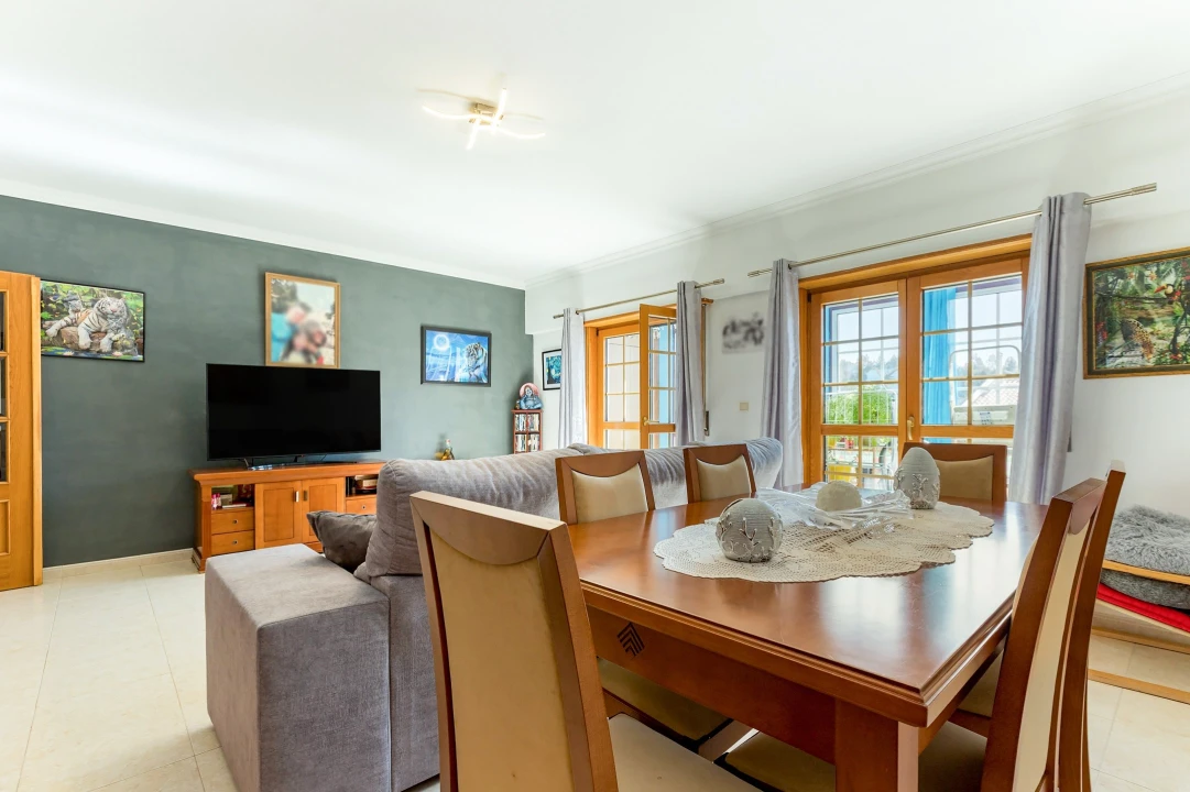 Apartamento T3 para Venda em Vialonga Foto 3