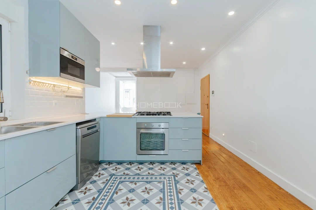 Apartamento T5 para Venda em Arroios Foto 14