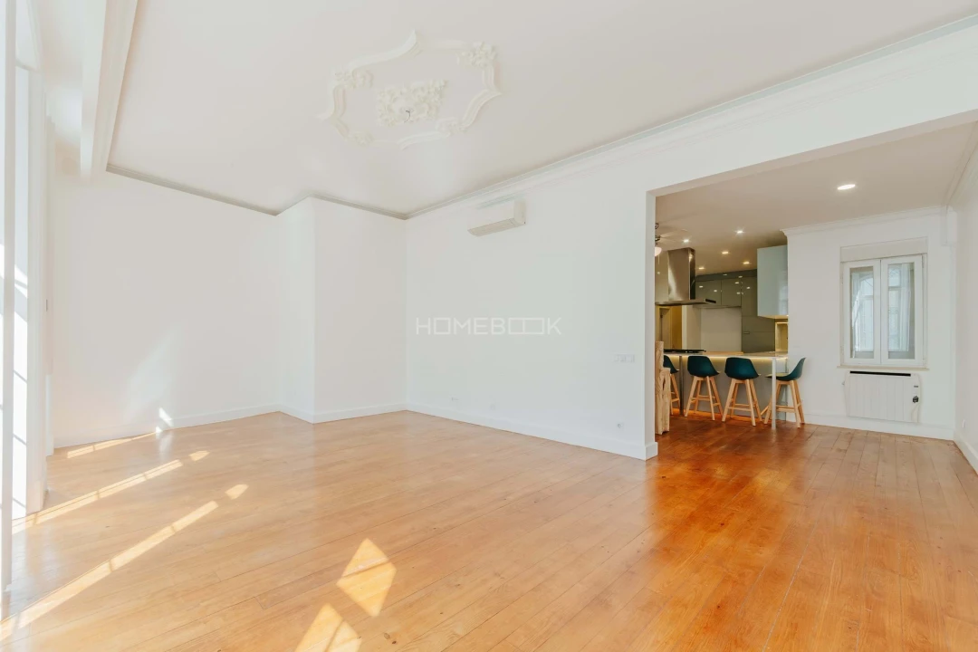 Apartamento T5 para Venda em Arroios Foto 7