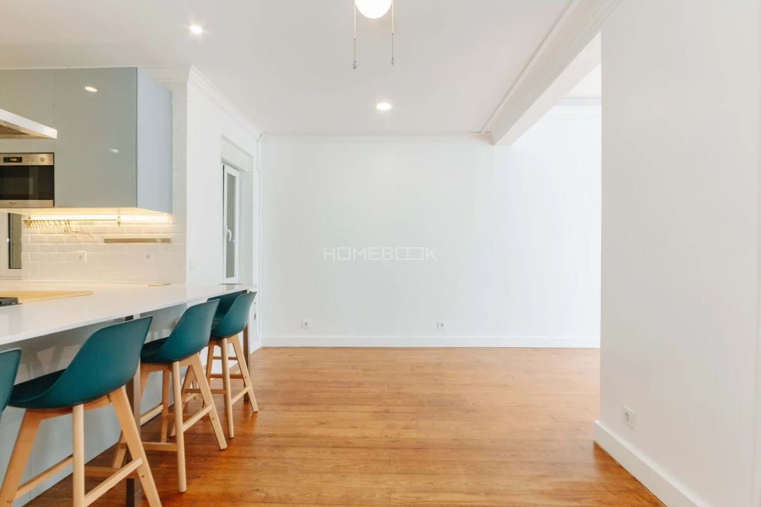 Apartamento T5 para Venda em Arroios Foto 10