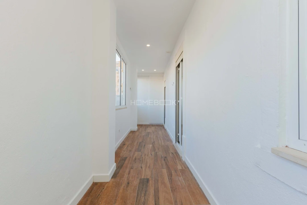 Apartamento T5 para Venda em Arroios Foto 37