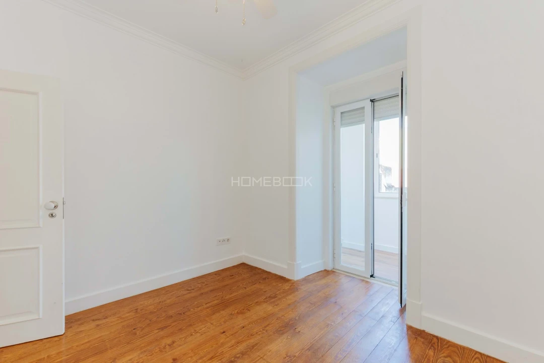 Apartamento T5 para Venda em Arroios Foto 35