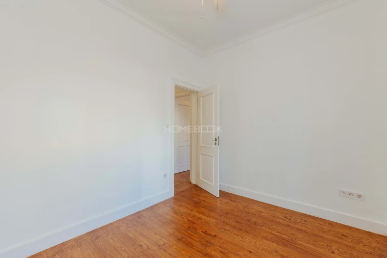 Apartamento T5 para Venda em Arroios Foto 36