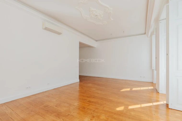 Apartamento T5 para Venda em Arroios Foto 6