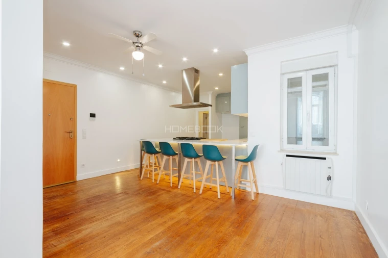 Apartamento T5 para Venda em Arroios Foto 8