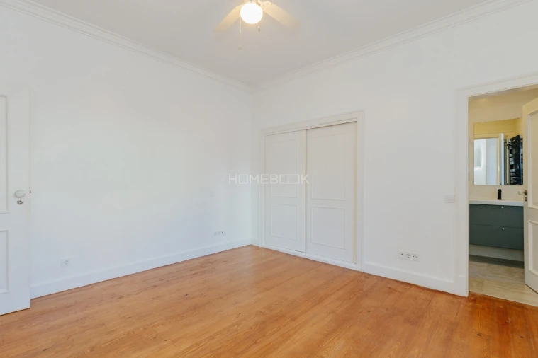 Apartamento T5 para Venda em Arroios Foto 41