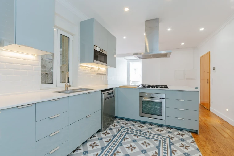 Apartamento T5 para Venda em Arroios Foto 13