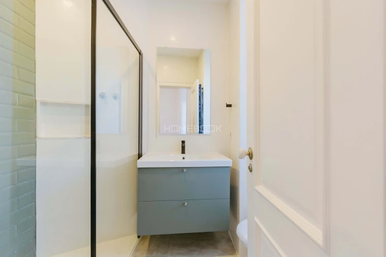 Apartamento T5 para Venda em Arroios Foto 42