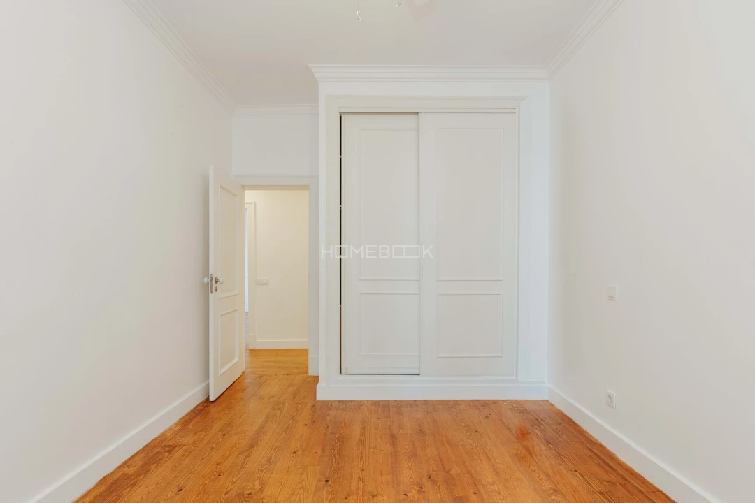 Apartamento T5 para Venda em Arroios Foto 26